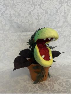 AUDREY II Puppet Rental ejmsavage@gmail.com Pod 1